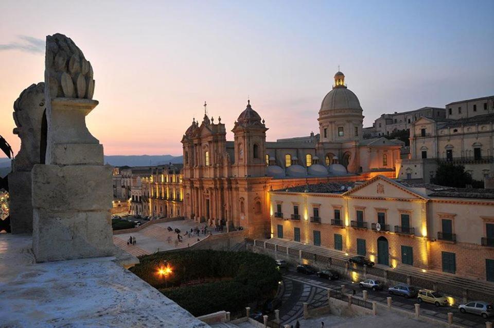 Onde Di Sicilia Suite Sea View 阿沃拉 外观 照片